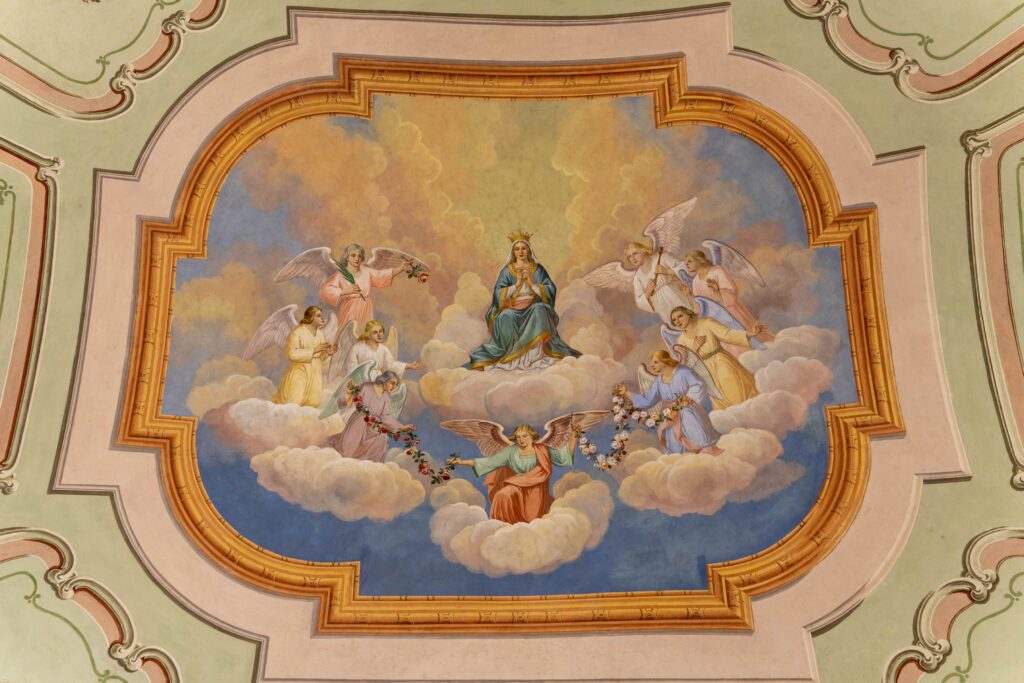 Crowned image of the Blessed Virgin Mary representing the Queenship of Mary